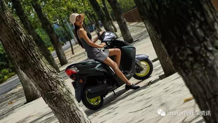 20款福喜125踏板评测,操控性好的本田125踏板车