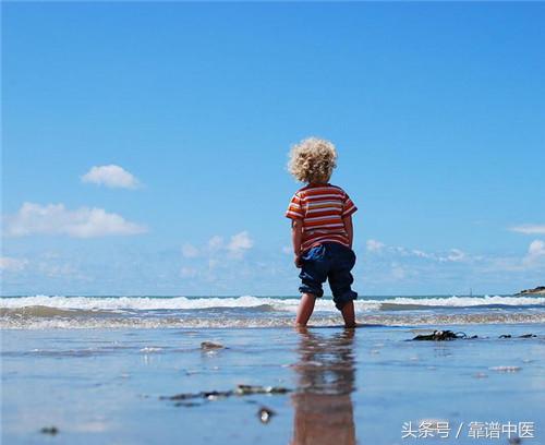 小孩遗传斗鸡眼能治好吗,小孩斗鸡眼怎么办