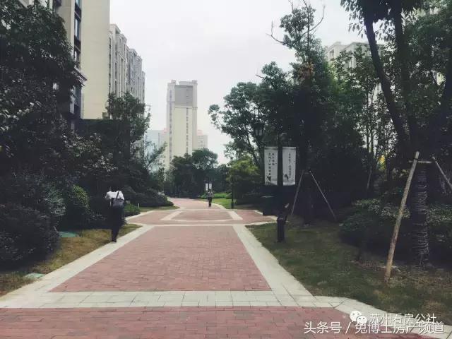 苏州绿宝广场附近地铁,距离苏州乐园最近的地铁站