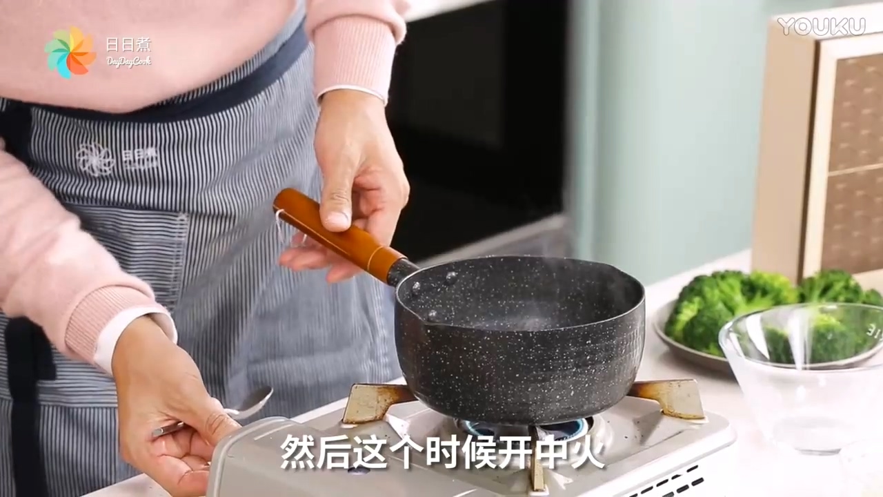 张亮参加的厨艺综艺节目,张亮厨艺中餐厅