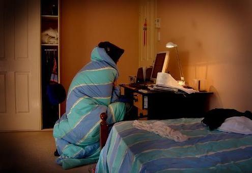 如果人24小时不睡觉会发生什么,如果人24小时不闭眼睛会怎么样