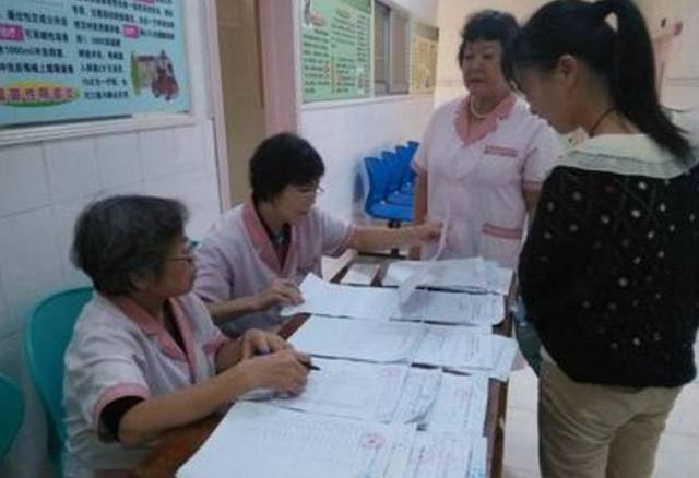 97年怀孕,42岁怀孕4年医生检查说没有怀孕