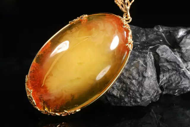 蜜蜡的种类及图片介绍,蜜蜡的种类及价值及图片