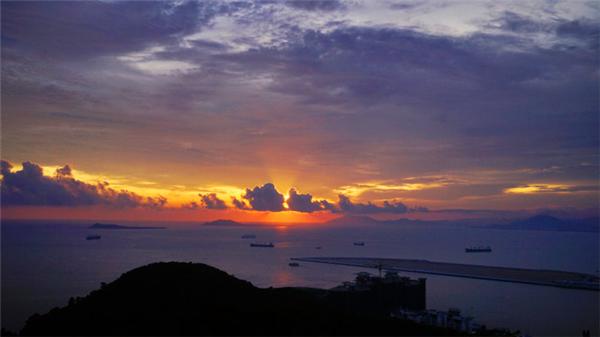 我到过许多地方是指哪里,我去过的地方皆是你看过的风景