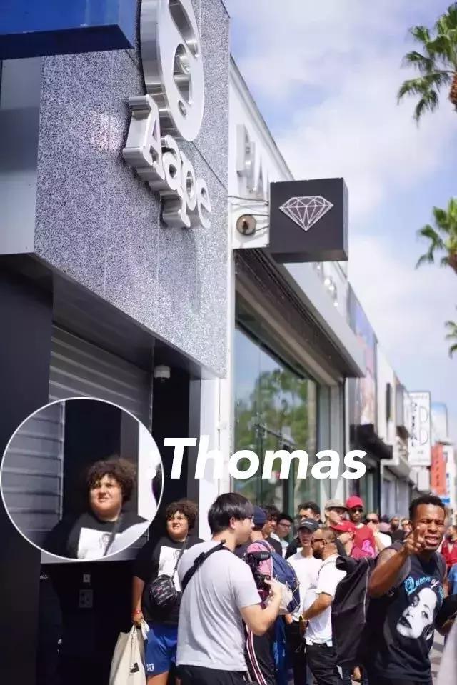 可能你手上的Supreme正是来自美国10几岁排队*党**!