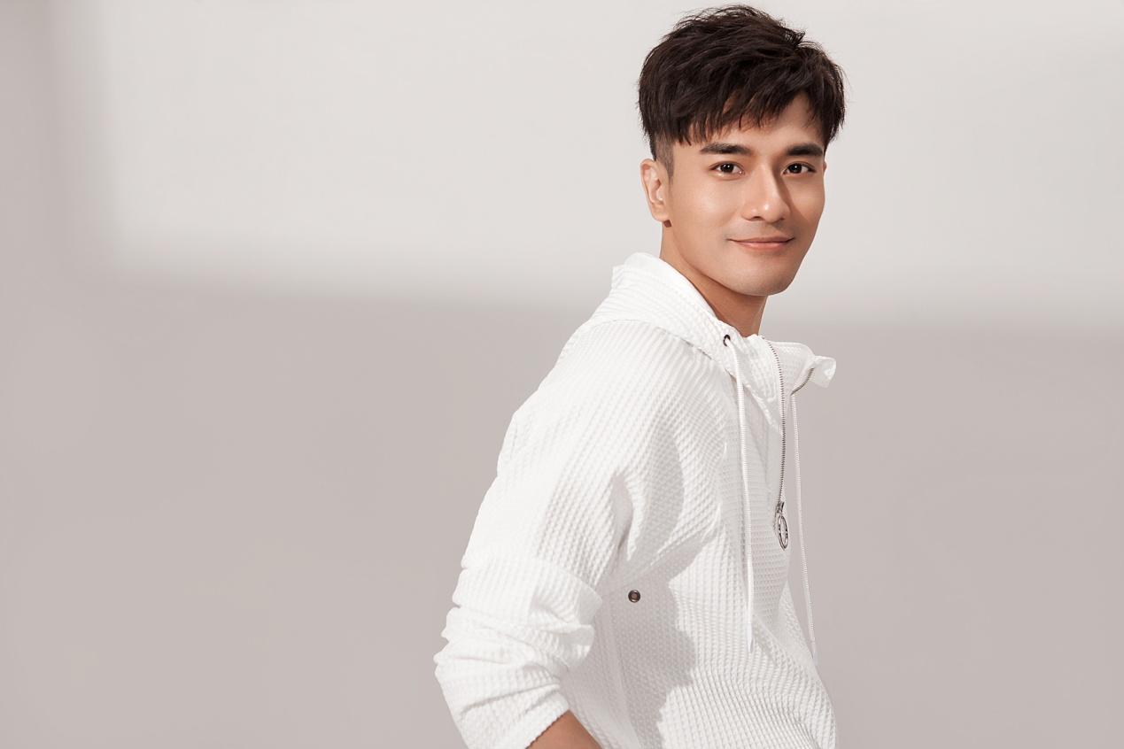 艺乐的专访视频,演员郑恺采访视频