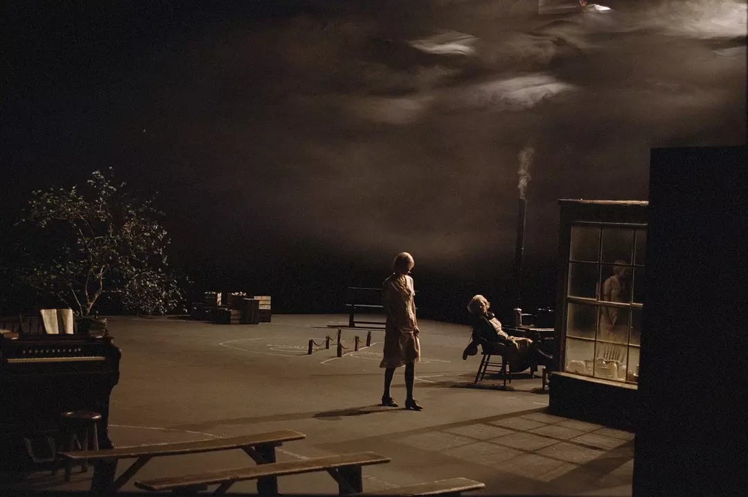 最可怕的是人们正大光明的做着罪恶的事情,却不以为耻《狗镇》