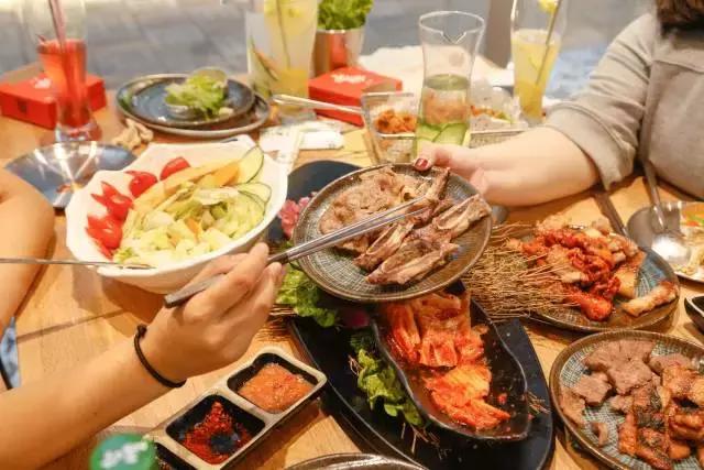 走一波,终于等到这家月销60W的人气烤肉店从市中心开到城南了!