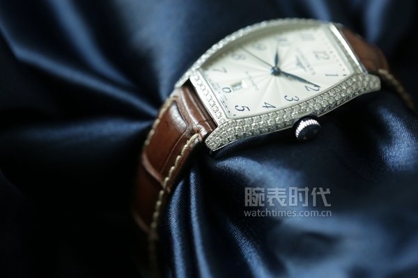 这款浪琴手表好看吗,新款浪琴longines典藏系列