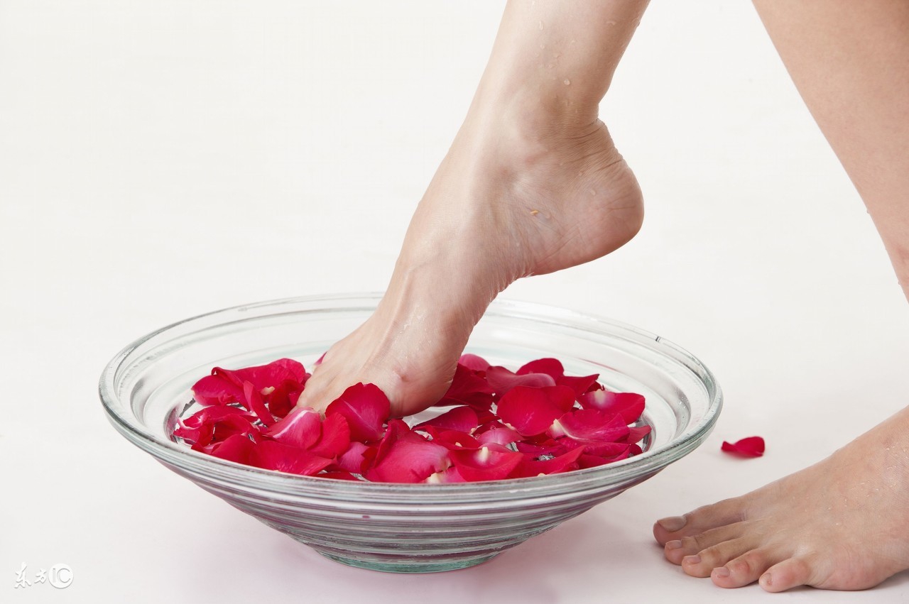 水肿加重需要吃什么食物减轻水肿,水肿长胖缓解水肿不适的6种方法