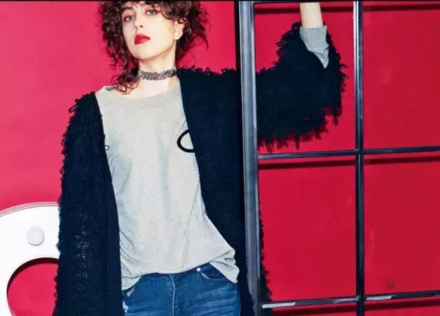 除了它也没谁了！既减龄又百搭，可以从20岁穿到50岁！