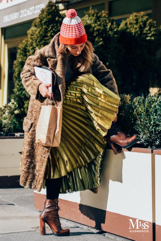 没有男朋友要有保暖的外套,天冷了来选一件温暖皮草