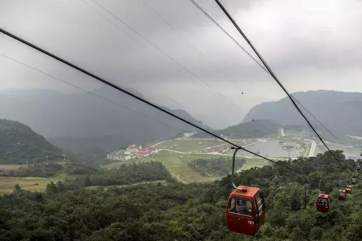 美雪哭了视频完整版,冬天的西岭雪山风景