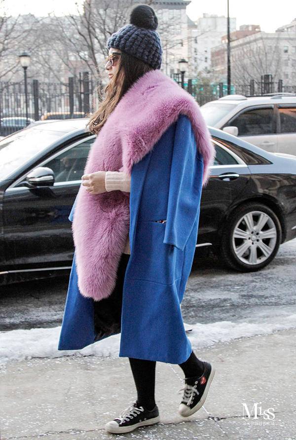 没有男朋友要有保暖的外套,天冷了来选一件温暖皮草