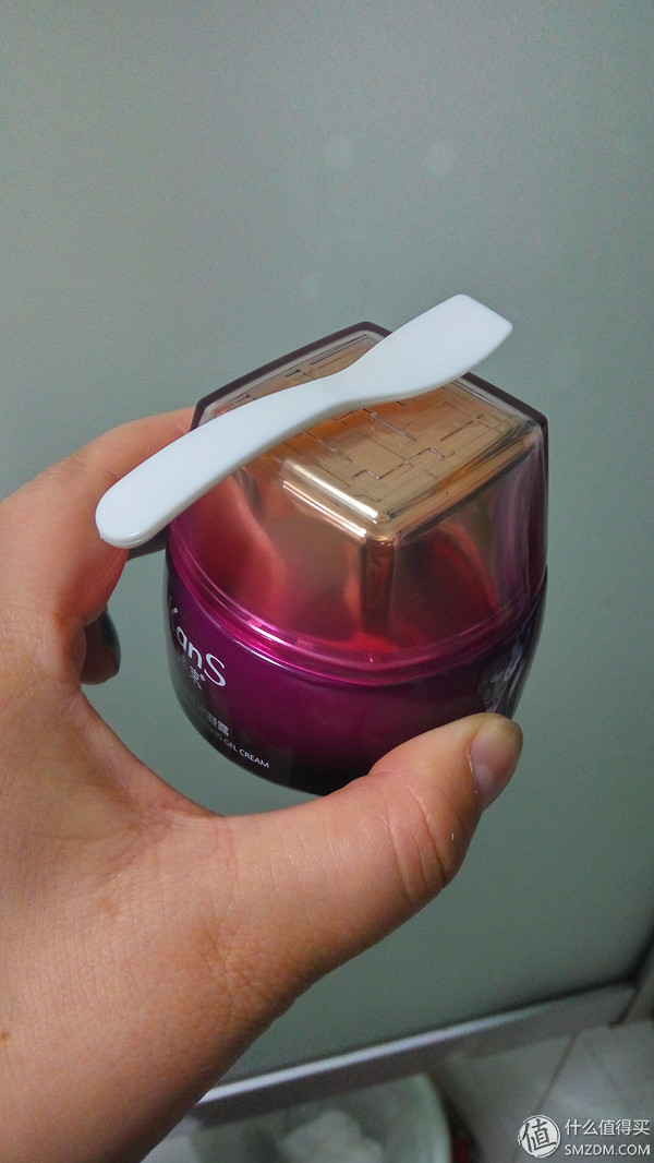 咕噜咕噜舒缓保湿水,韩束巨补水和咕噜水哪个好用