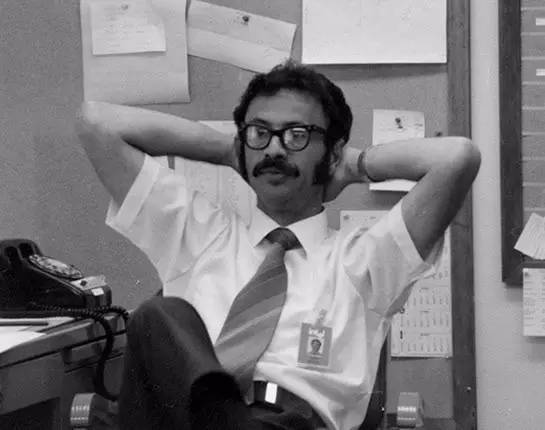 安迪格鲁夫自传故事,安迪格鲁夫所说的偏执狂是指什么