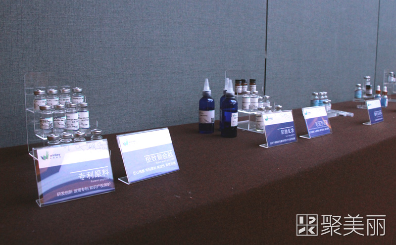 lamer精粹水雅诗兰黛,雅诗兰黛和lamer哪个品牌好