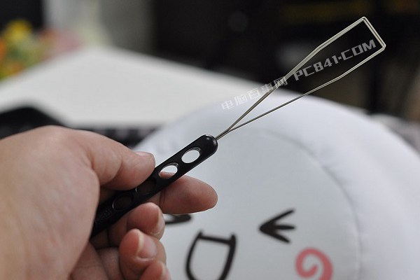 拔键器怎么拔键盘,机械键盘拨键器使用方法图解