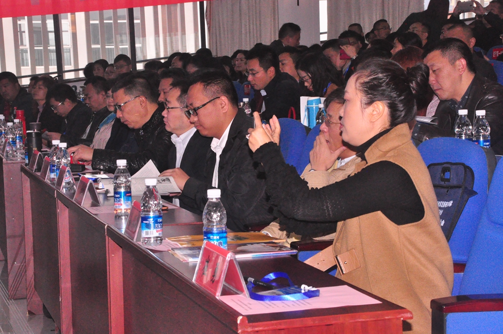 60余所“共同体”学校共同见证滨河学校奋发、奋勇、奋进的10年