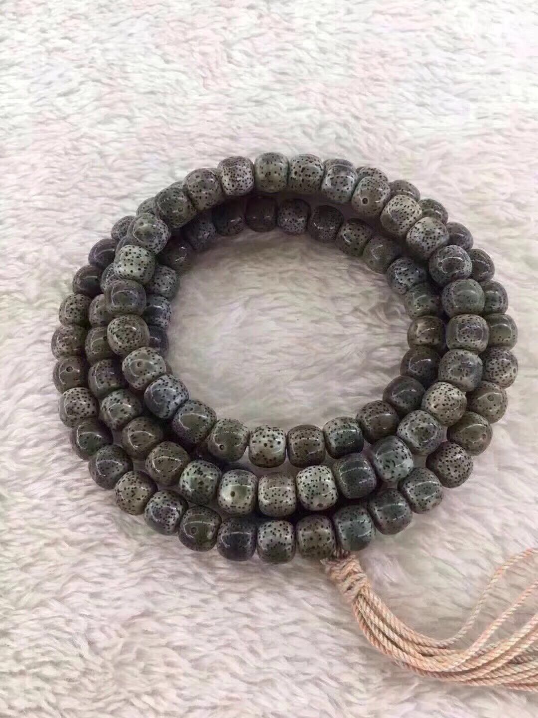 不用过多养护的手串,木质手串冬天盘串注意事项