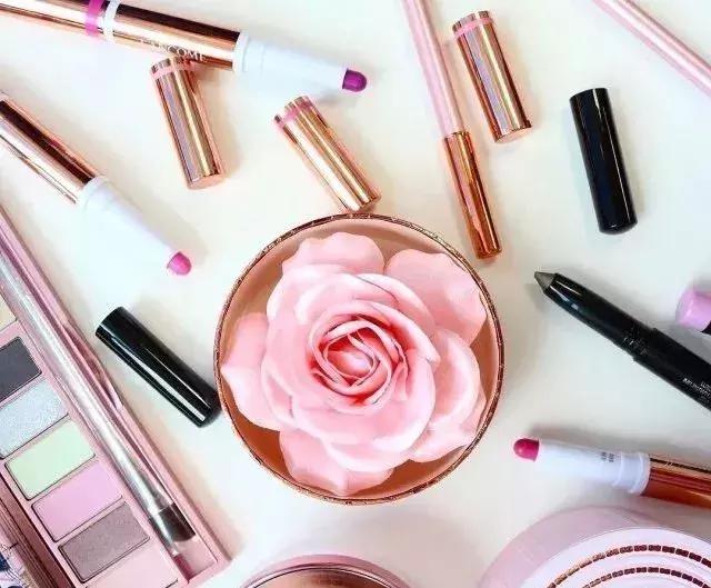 补水保湿最好的化妆品排行榜最新,夏季比较好用的化妆品推荐