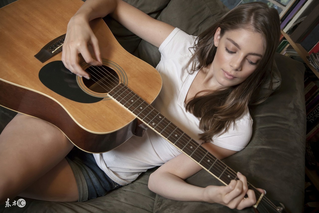 玩吉他都要学什么,初学者民谣吉他推荐哪个品牌