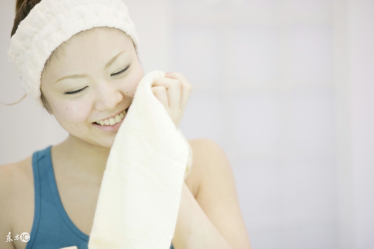 激素脸反复起红疹痒怎么办,激素脸出红疹子怎么办