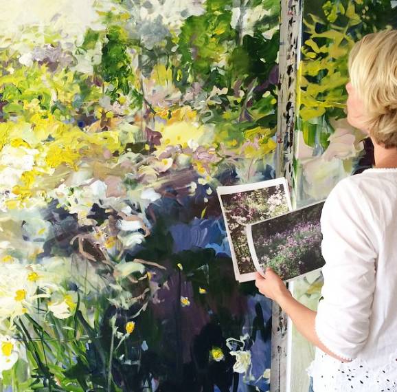 绝不瑟缩于人生的安全角落，只做自由炽烈的花朵