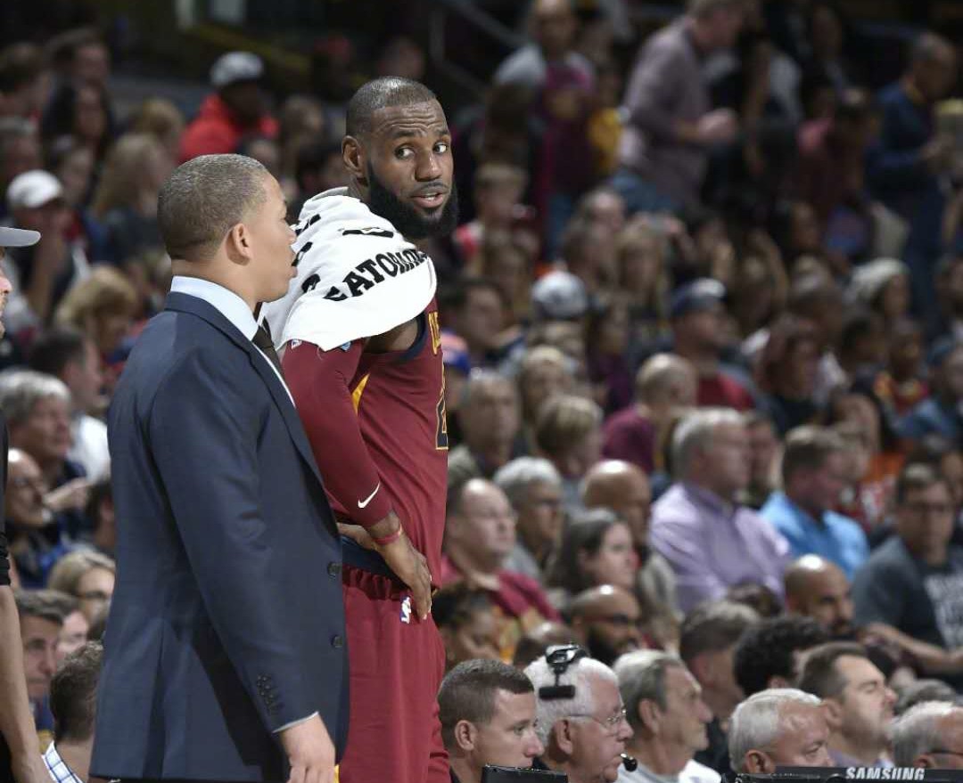 骑士跟勇士总决赛的冲突,骑士与勇士总决赛冲突