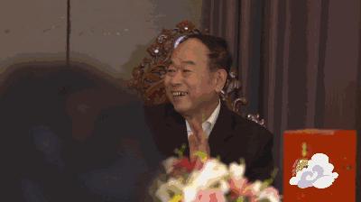 孩子做了家务家长应不应该给钱,孩子做家务总给她钱