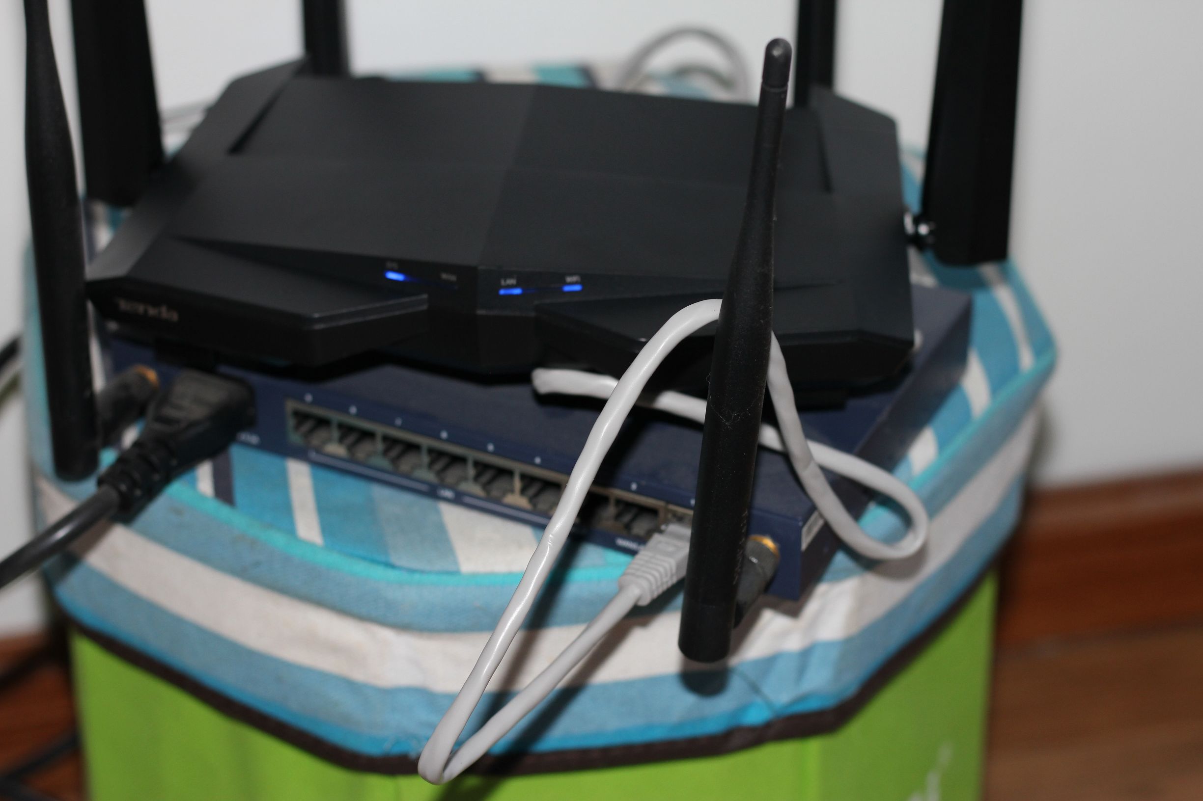 腾达ac10千兆路由器穿墙,腾达ac10与小米4a穿墙效果