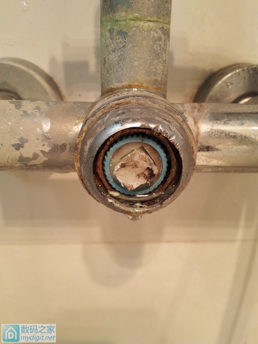 浴室龙头阀芯漏水修复,淋浴龙头漏水怎么换阀芯