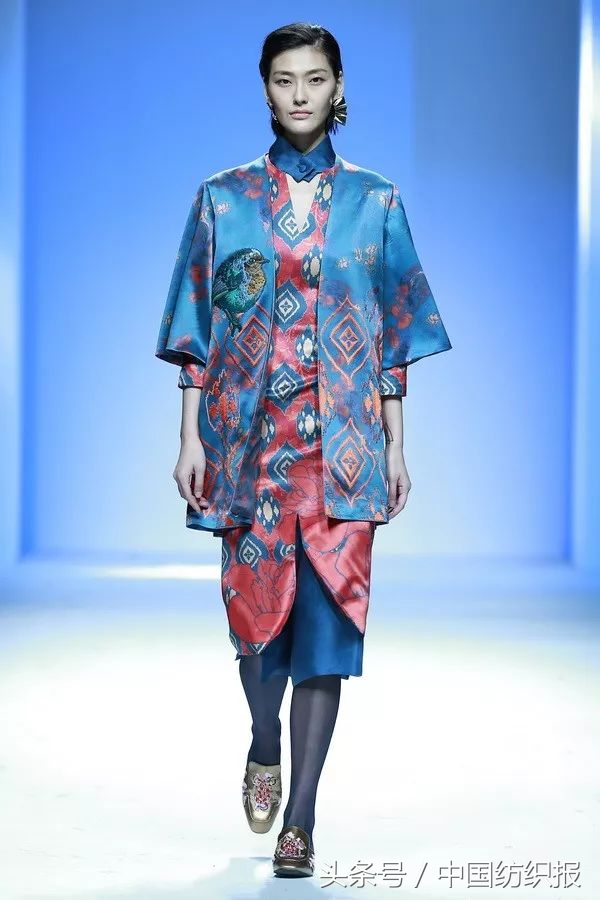 雅莹早春穿什么衣服,雅莹国风美学女装