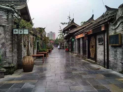 成都的玩法,成都天府广场拍照姿势