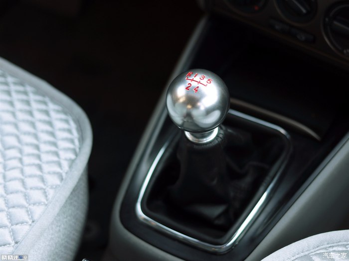 两万块钱能买到几年的高尔夫,两万多块钱买个二手车