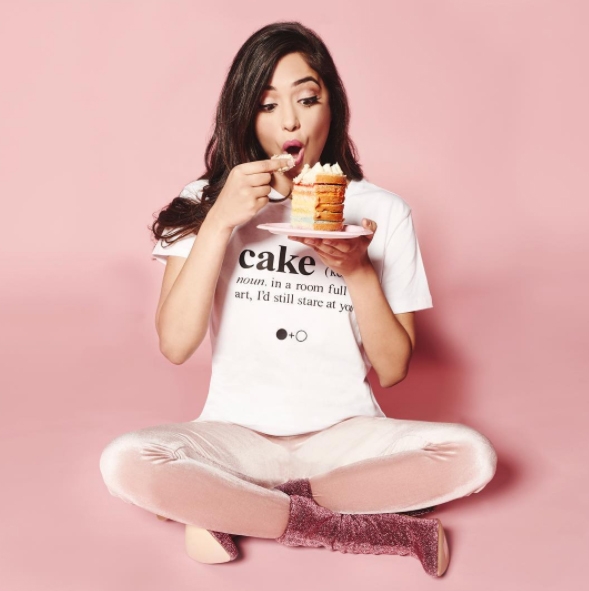 幽默又百搭！IG潮人都爱的ABlackandWhiteStory标语T恤