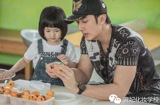 辫子的编发教程乔欣,丝巾编发教程简单好看乔欣