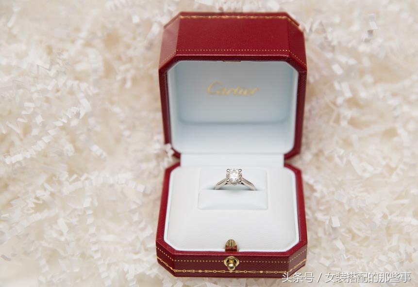 卡地亚Cartier订婚钻戒1895一生一世