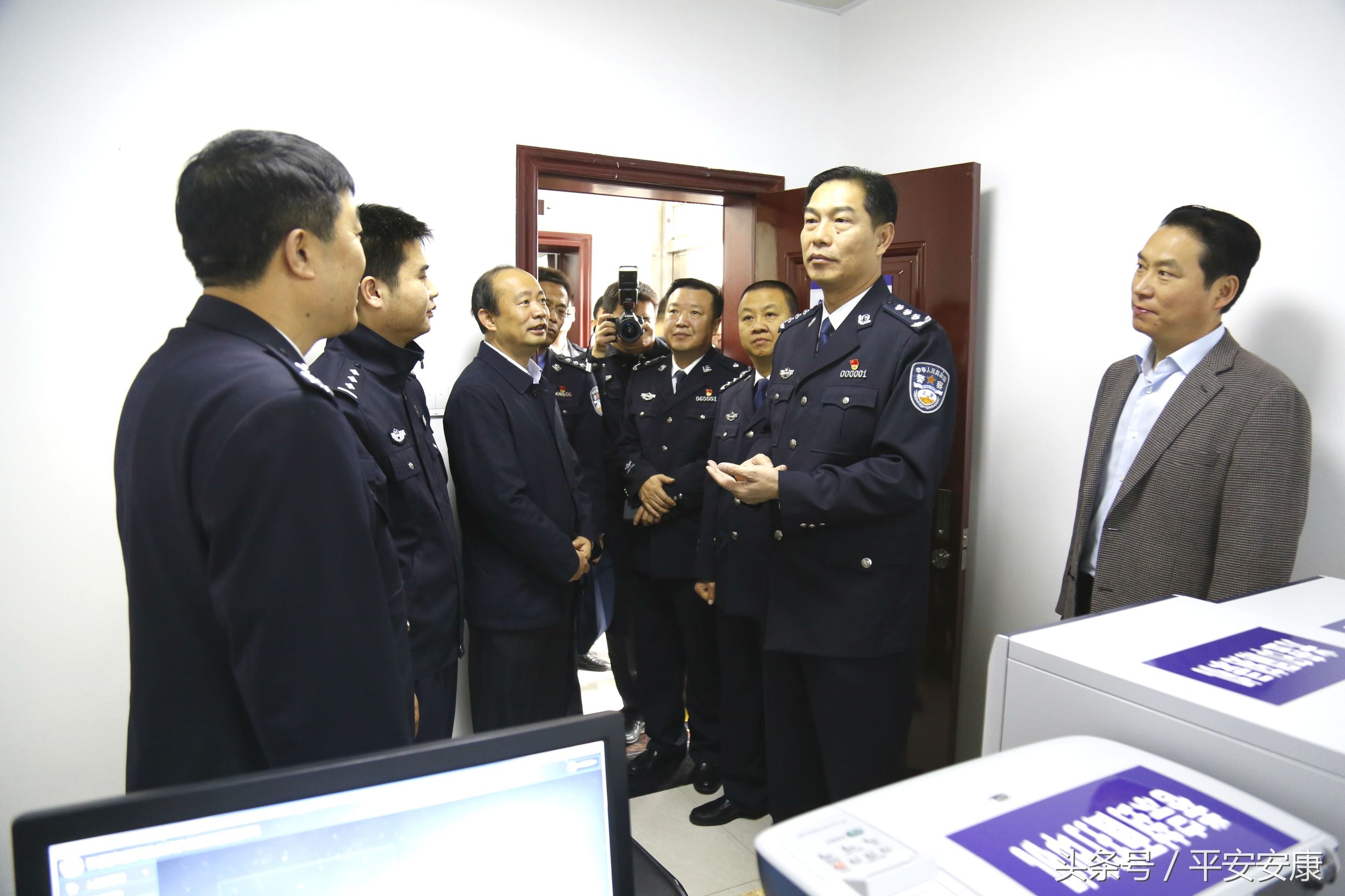 张辉调研全县公安工作,公安部到县公安局调研指导