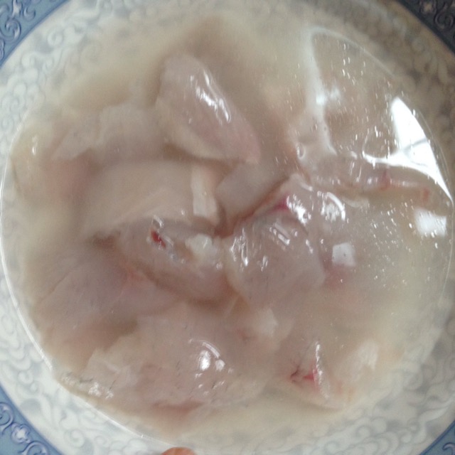 鲈鱼最简单的做法清炖鲈鱼,酸菜整条鲈鱼的正确做法