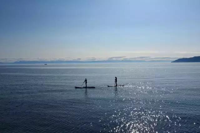 坐火车穿越俄罗斯西伯利亚,欧洲火车途经小镇