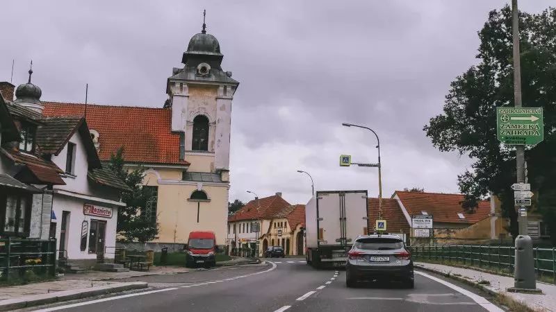 去欧洲旅游必须先去亚洲么,欧洲之行捷克