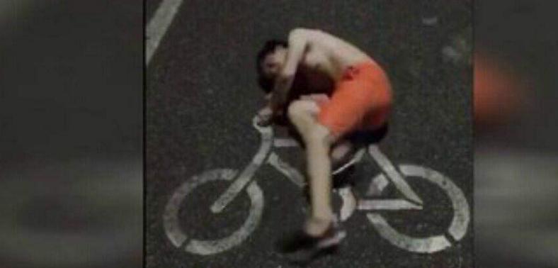 盘点喝醉酒的人能有多搞笑,那些喝醉酒的高手