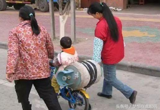 头发弯了不要紧，熨一下就好了，太逗了