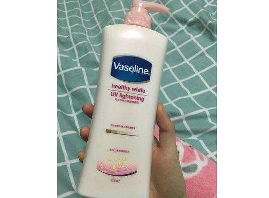 身体乳种草大牌,身体乳美白保湿去鸡皮有用吗