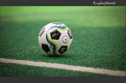 足球场上误判的暖心时刻,裁判的误判瞬间