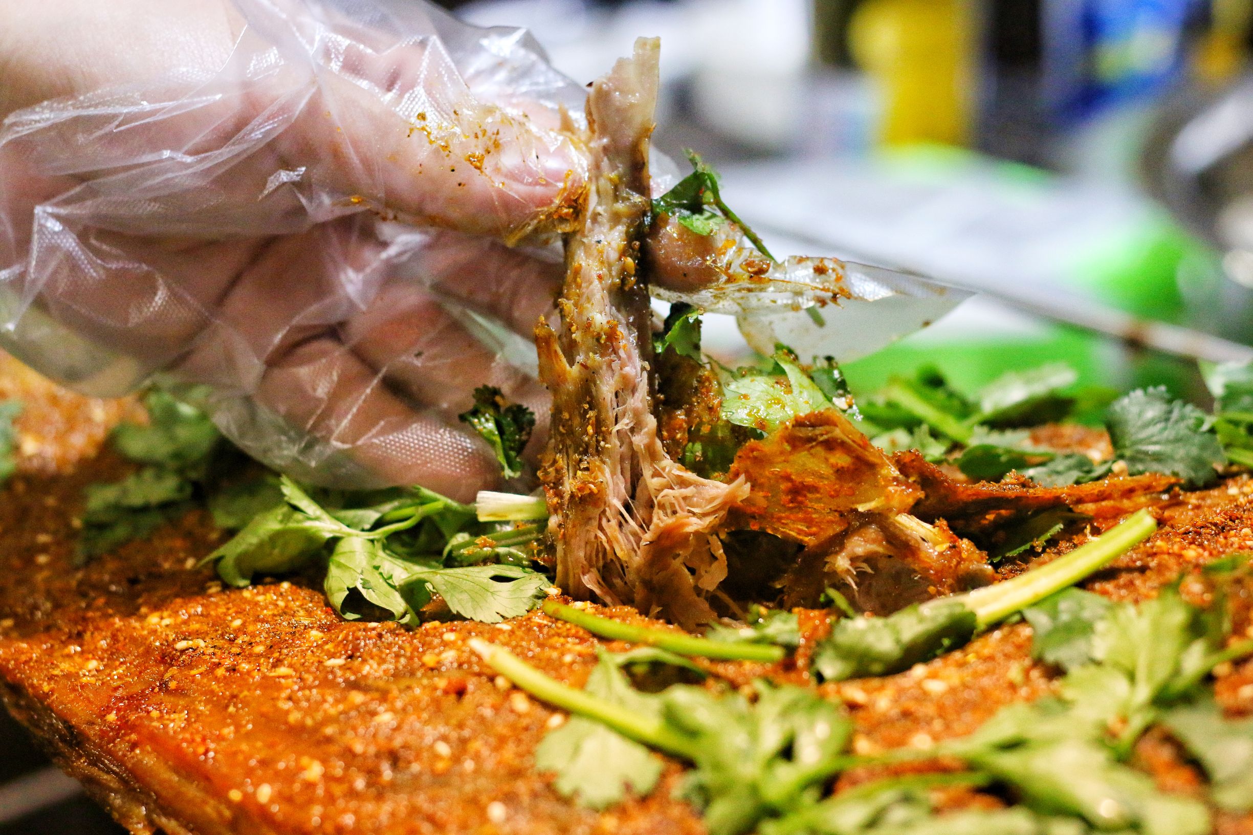 重庆吃烤全羊哪里好吃,重庆主城吃烤全羊加玩耍