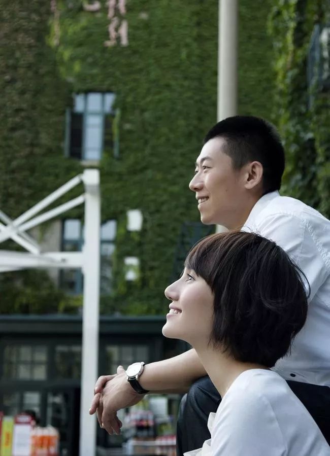 哪些明星的婚纱照比较好看,不需要奢华大牌只要干净利落