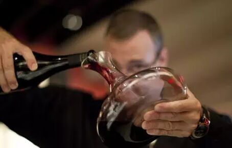 醒酒器进化史详解,醒酒器深度解析