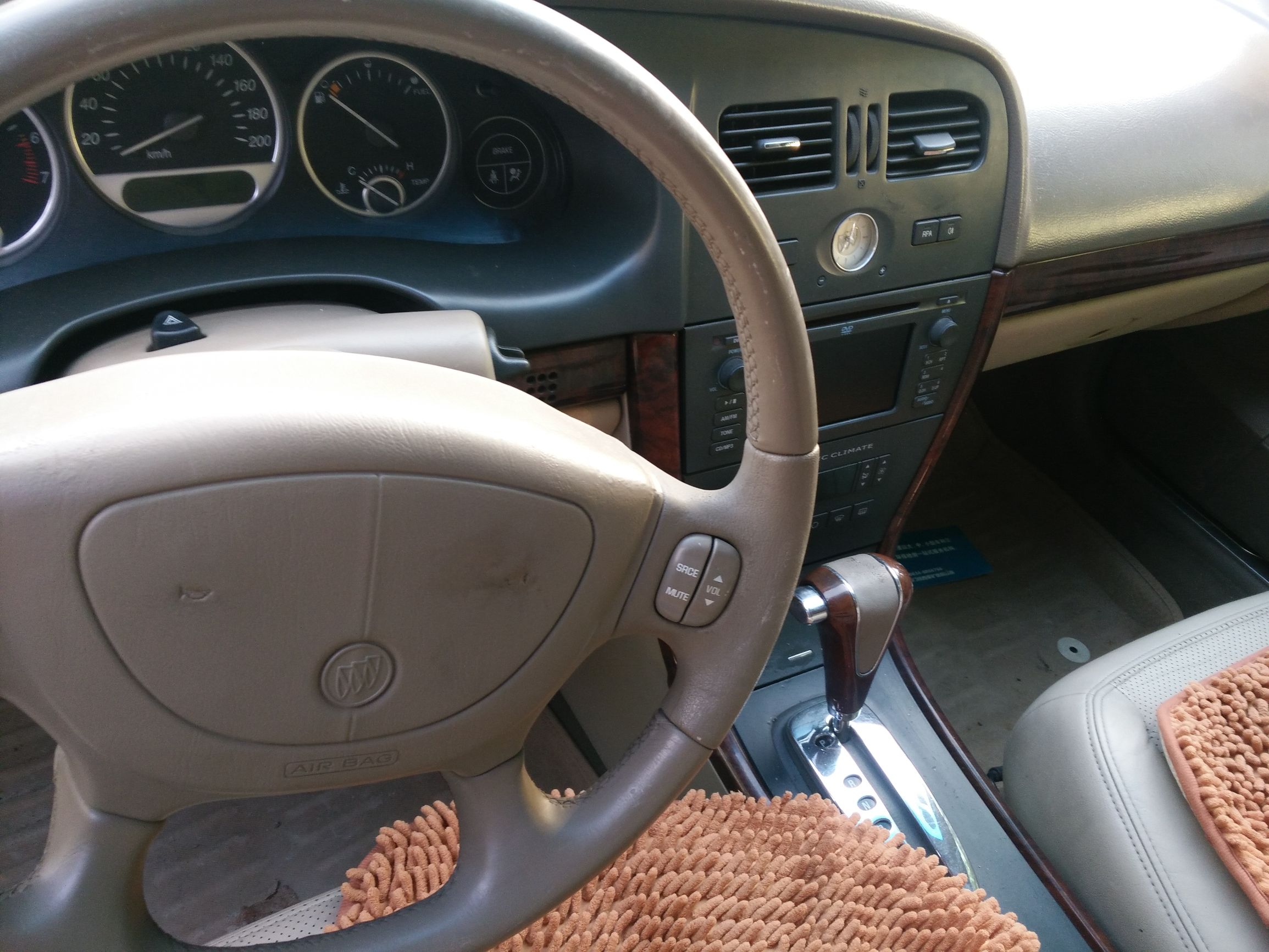 2012年别克君威2.4自动挡高配油耗,2021别克君威2.0油耗真实油耗多少